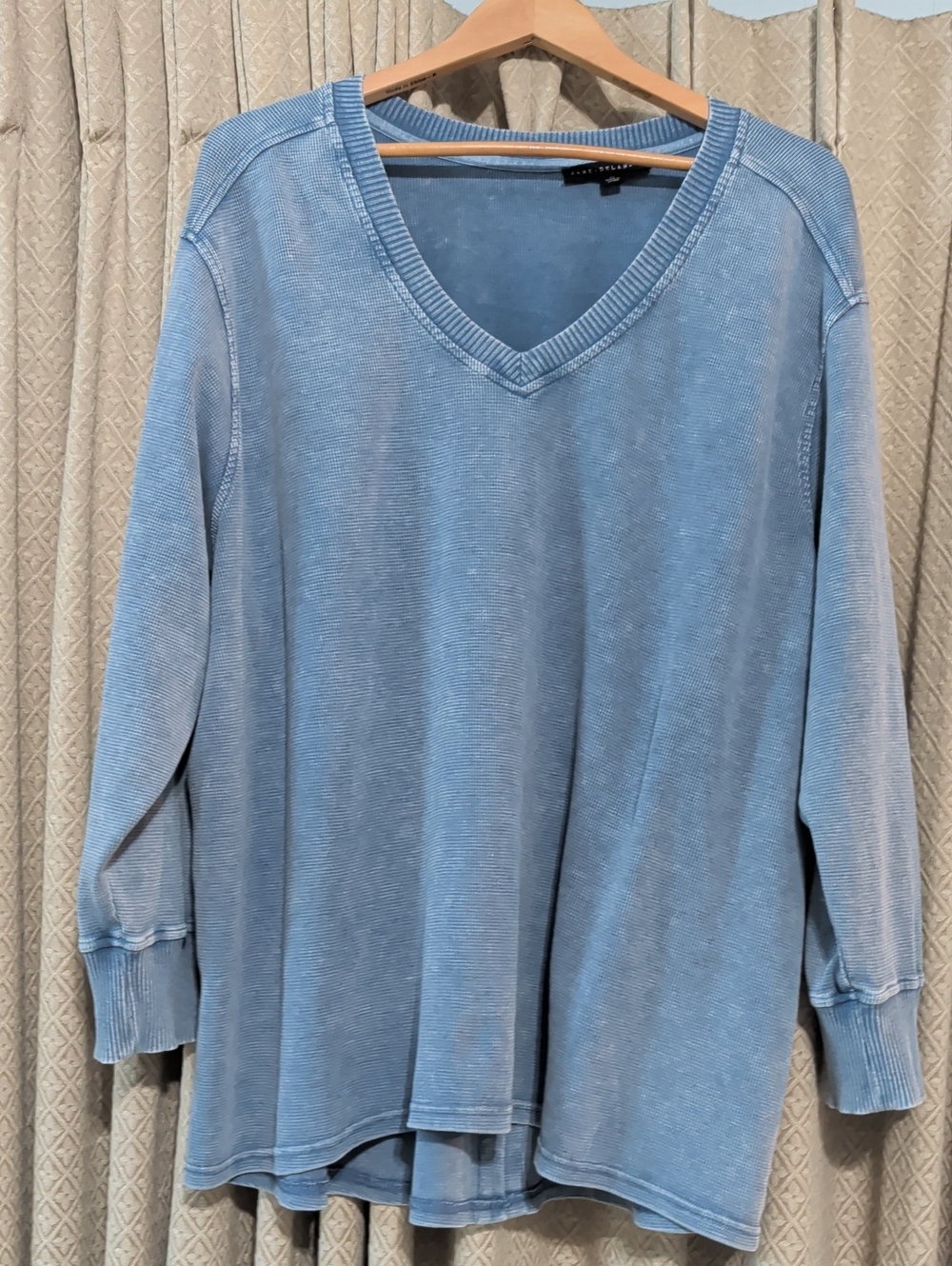 Women's Size 3X Jane&Delancey Oversized Pull Over V-Neck Light Weight Sweatshirt